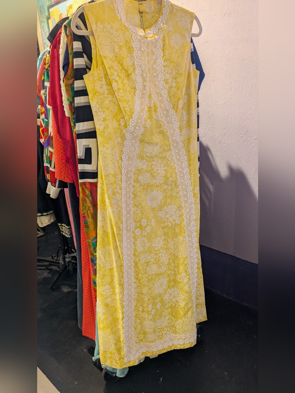 1970s 'The Lilly' Pulitzer yellow and white floral maxi w/lace accents - Picture 9 of 13